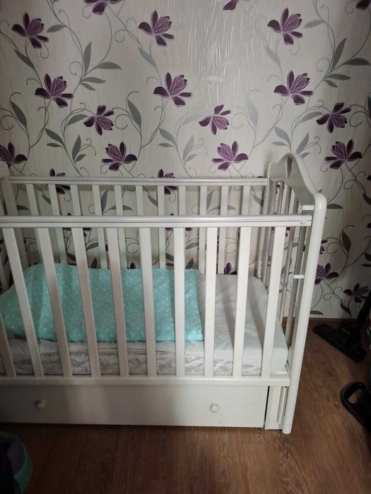 Манеж б/у в хорошем состоянии