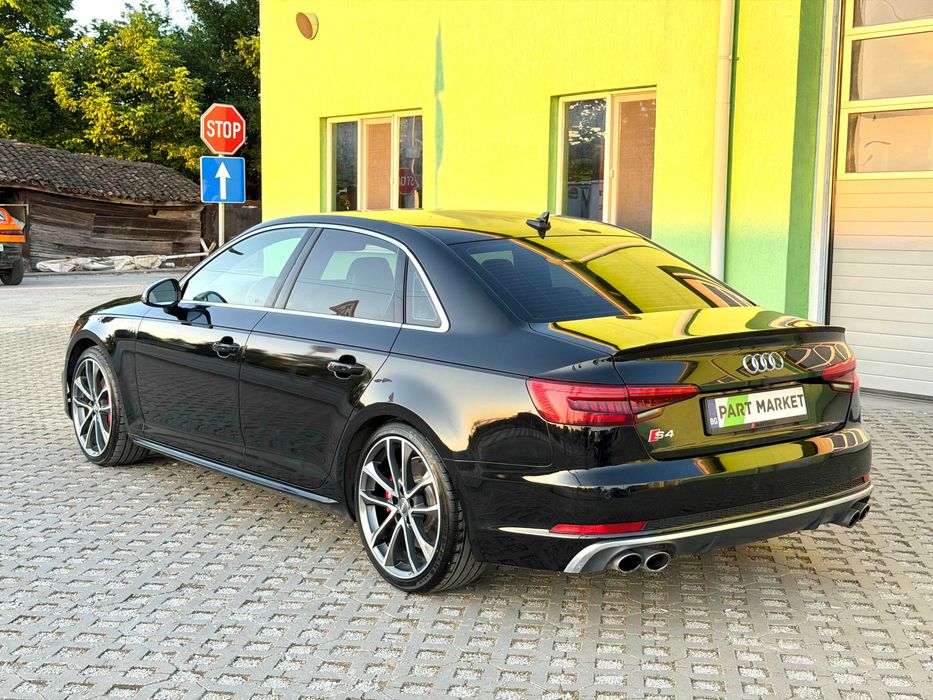 AUDI S4 B9 3.0TFSI На Части