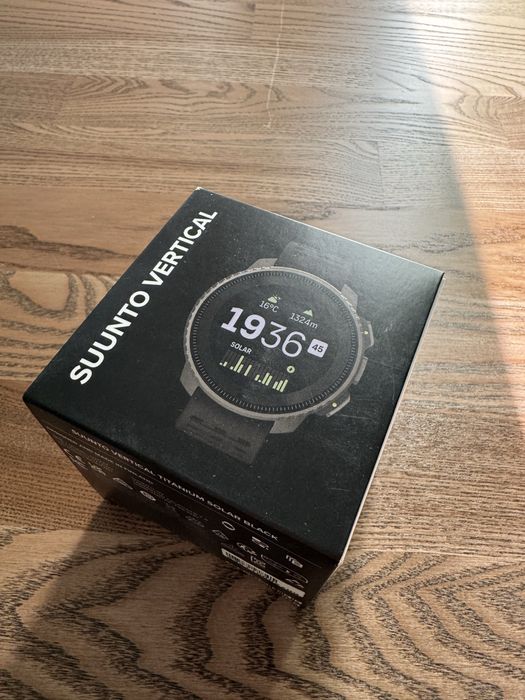 Suunto vertical titanium solar