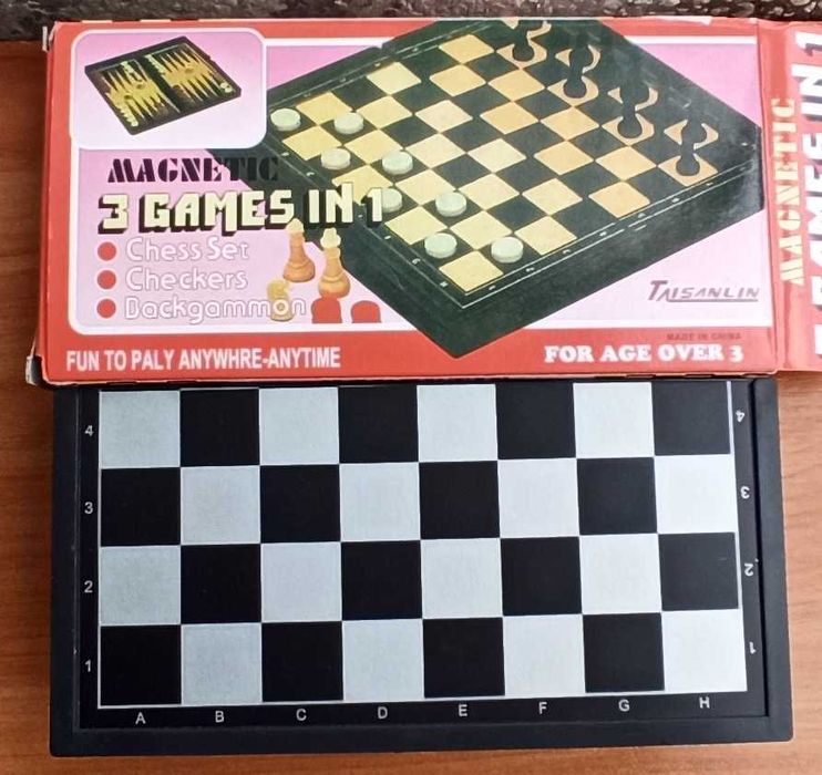 настолна игра ШАХ ТАБЛА ДАМА  - за 5 €вро  
Магнитна