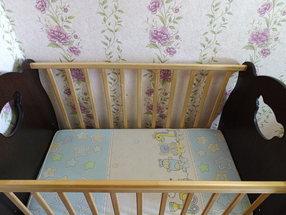 Детская кроватка