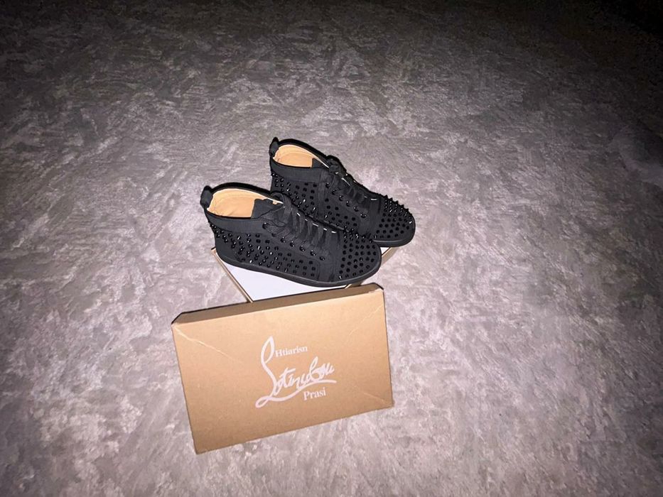 Лабутены с шипами