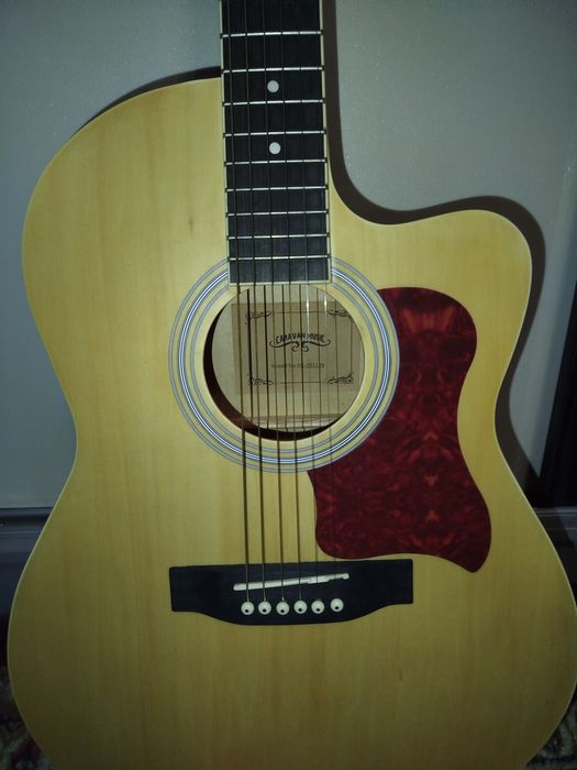 Гитара от Caravan music