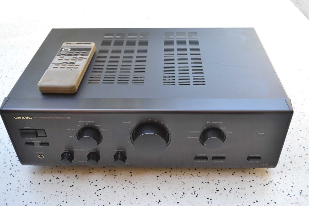 Amplificator Onkyo A 8051 cu Telecomanda