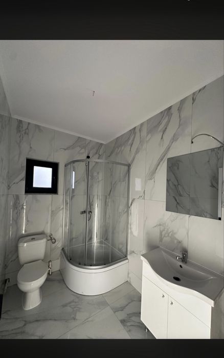 Casa moderna 3dormitoare,curte spatioasa-Navodari