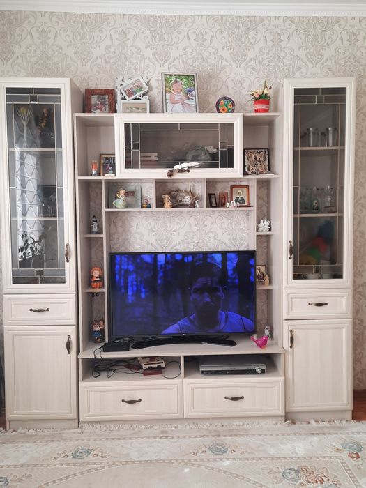 Продам стенку в гостиную