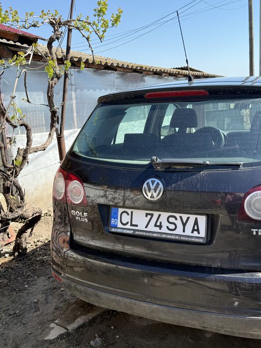 De vanzare golf 5 plus 1.6