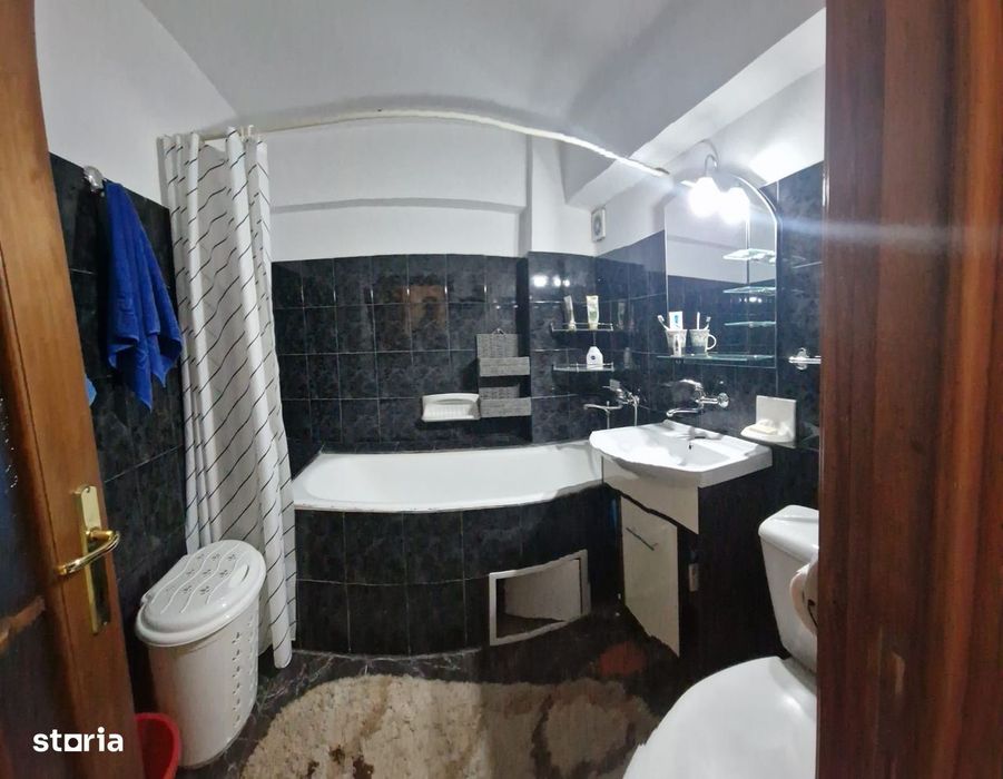 Apartament 4 camere etaj 1 Mall