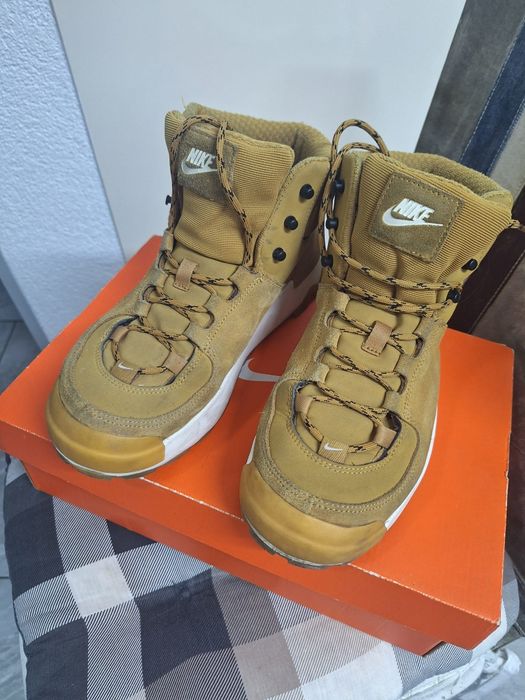 Nike Ghete Classic City