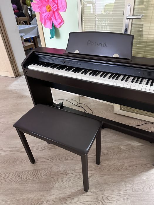 Продается электронное пианино Casio Privia