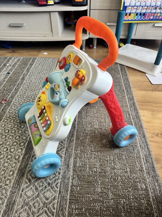 Продам каталку для малышей ( ходунки )