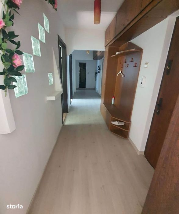 Apartament 3 camere in B-dul Garii, decomandat, 2 bai, balcon, beci! — fotografia 1