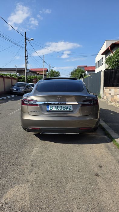 TESLA Model S 2016 — imagine 3