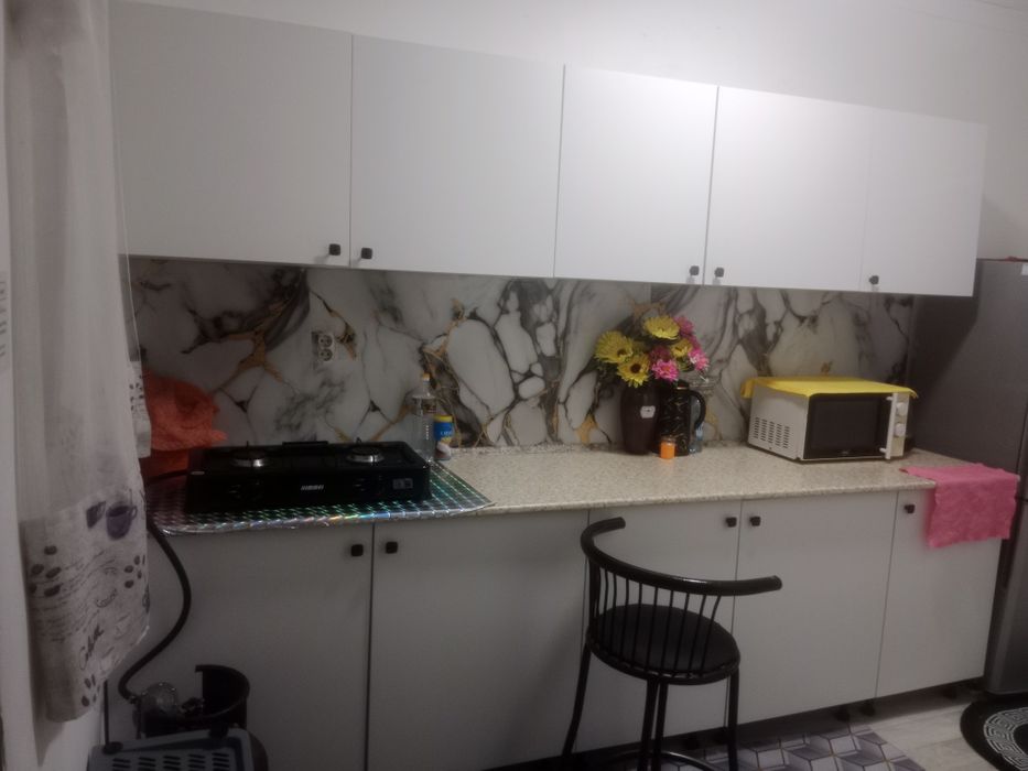 Квартира 1 комнатная только 1 девушка в месяц тысяч + ком услуга