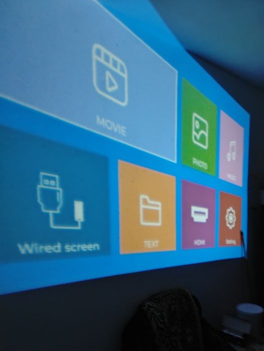 Vând proiector Roth