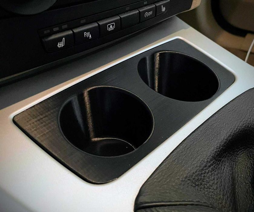 Поставка за чаши за BMW E90 / E91 / E92 / E93