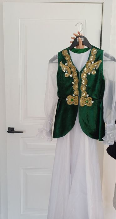 Қазақ көйлектер сатылады