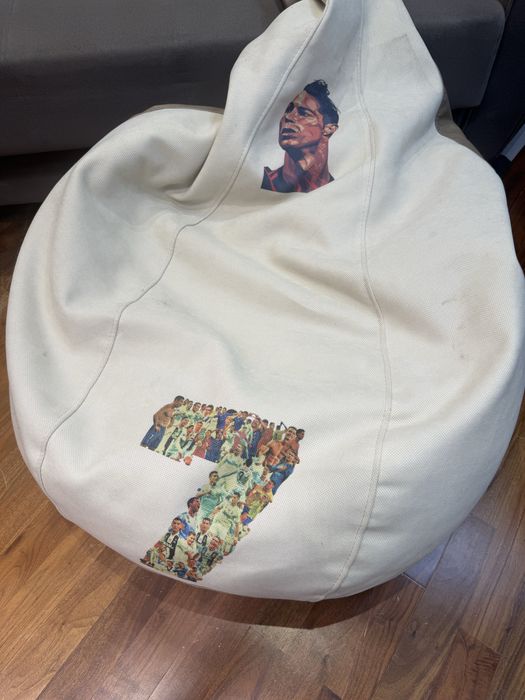 Срочно продам пуфик Роналдо