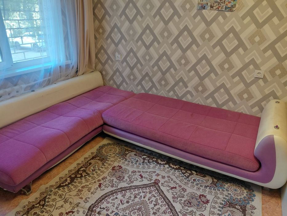 Продам два дивана