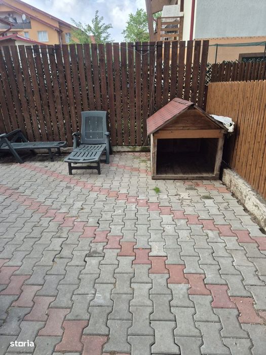 Apartament decomnadat cu 3 camere,2 bai,gradina si parcare ,zona Eroil