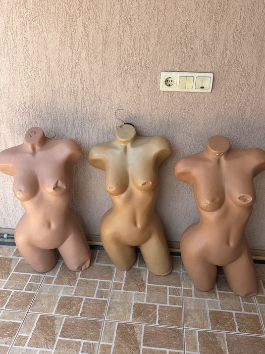 Manechine de vanzare