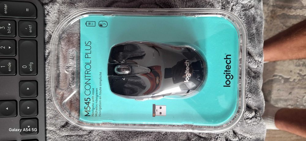 Se vinde set Logitech,produsele sunt noi