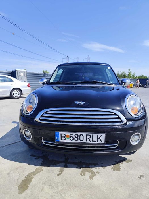 Vand MINI One (2009)  1.4 Benzină  97.800 km  Navigație