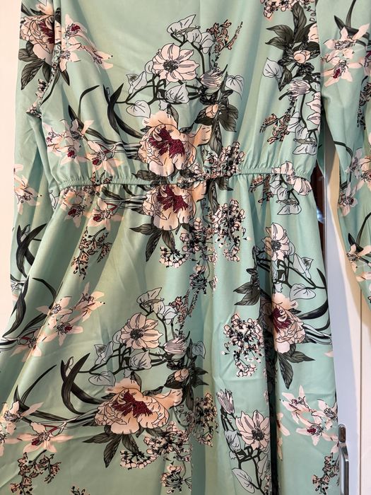 Vand rochie o singura purtare