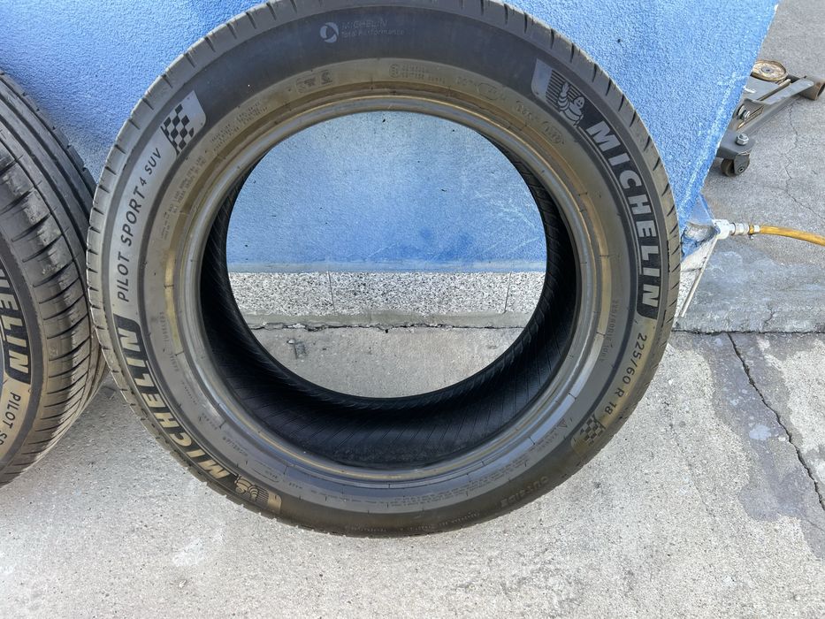 225 60 18 Michelin Pilot Sport 4 SUV