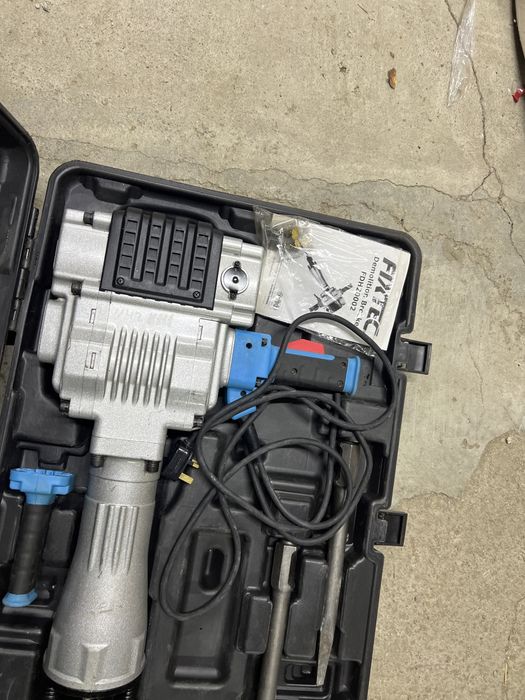 Бетонолом мощный