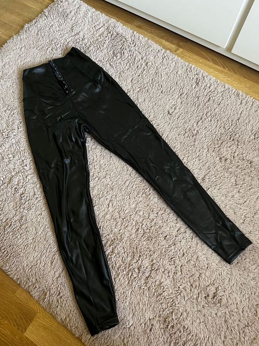 Pantaloni Negri de Piele neutilizati