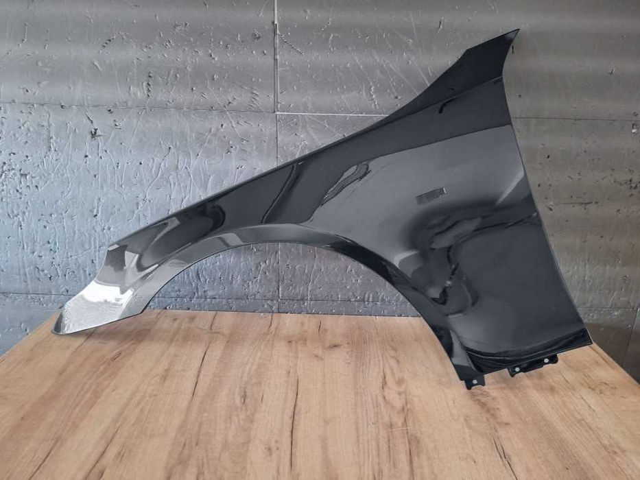 Aripa Fata Stanga BMW E60 An 2003-2010 (Albastru (A36)) Otel