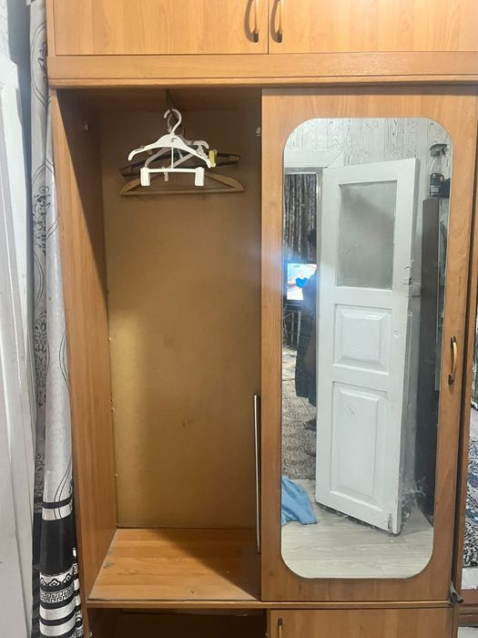 Продам прихожку шкаф