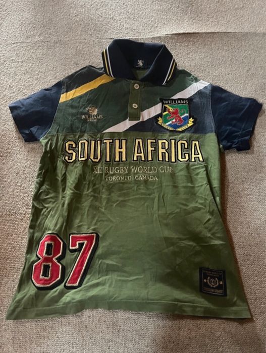 Vand tricouri de moda veche