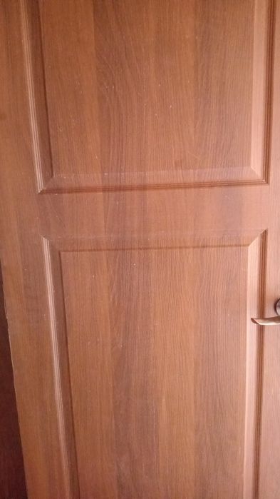 Между комнатные двери