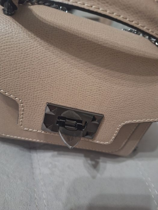 Продам сумочку миниатюрную