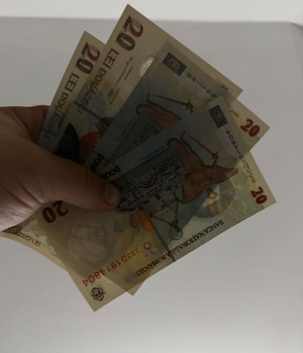 Hartii de 20 Se vinde cu 300 lei buc