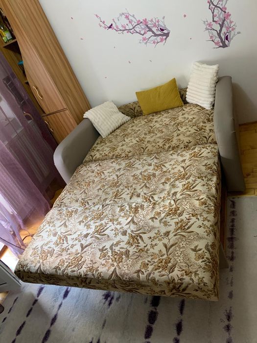 Mobila camera tineret + canapea extensibila