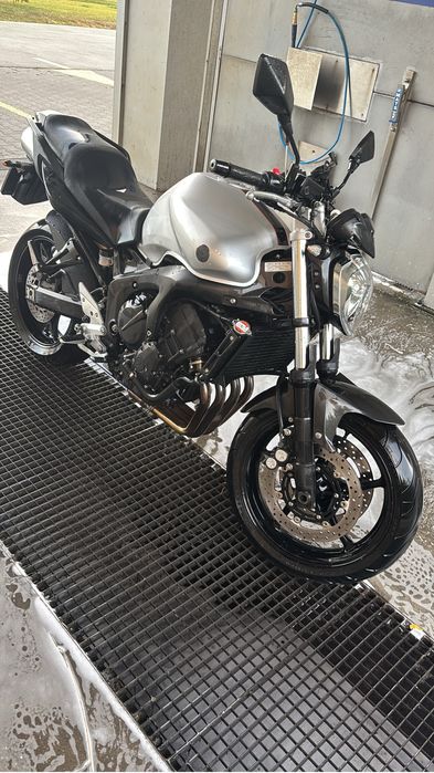 Yamaha FZ6 S2.