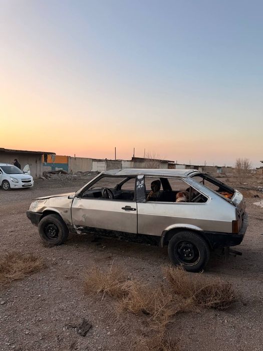 Продается ВАЗ 2108 на запчасти