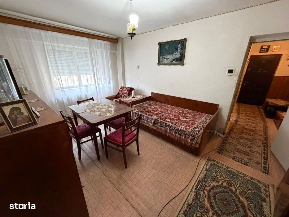 Apartament 4 camere, etaj 3 - Cugir