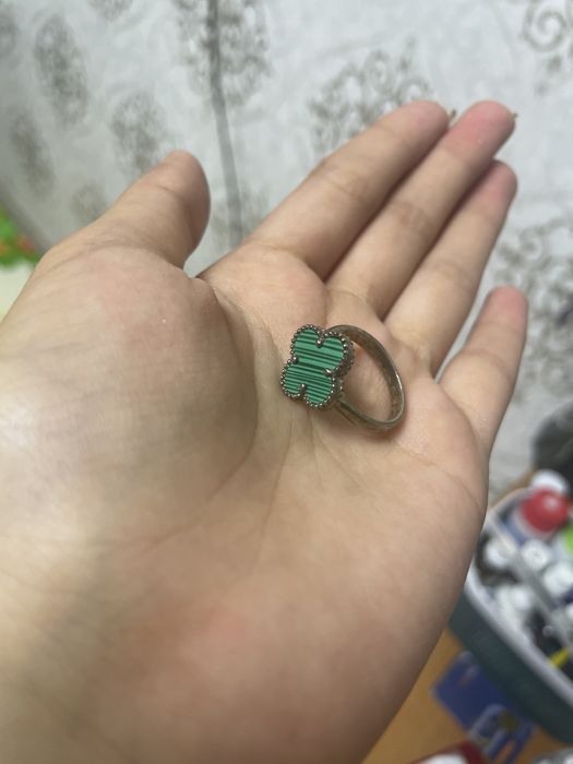 Продадам серебрянные украшение