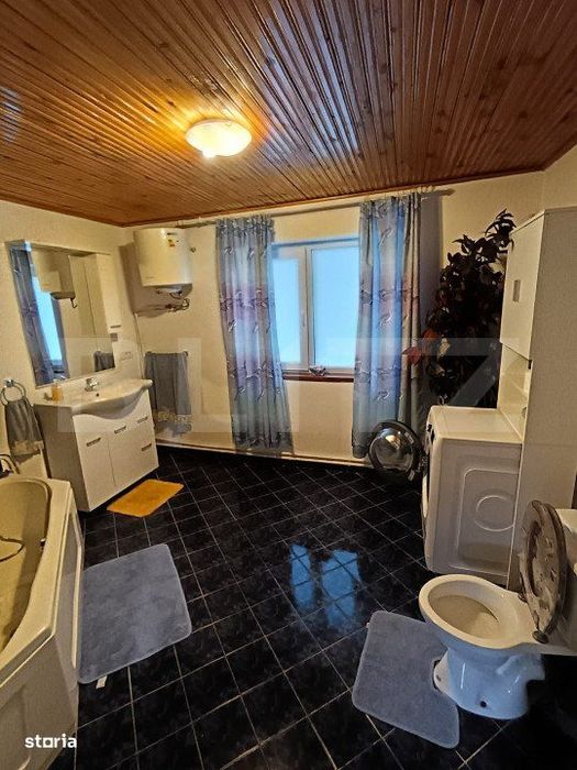 1 casa 160mp + 1 casa 110mp + garaj, pe teren 9ari, zona centrala