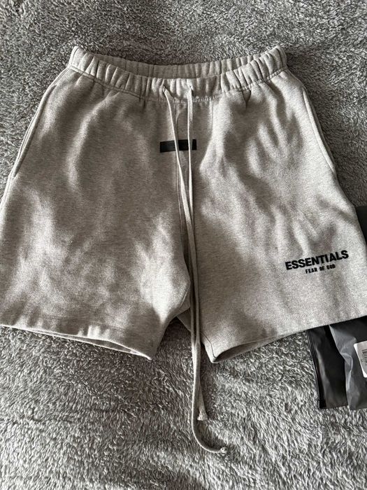Pantaloni scurti Essentials darkoatmeal marime M