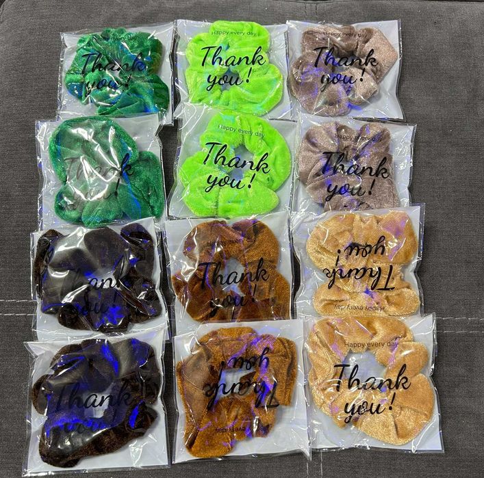 Скрънчита от сатен и плюш