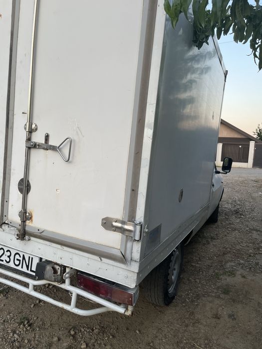 Dacia Papuc Frigorifica