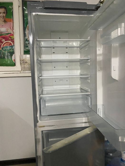 Холодильник двухкамерный самсунг