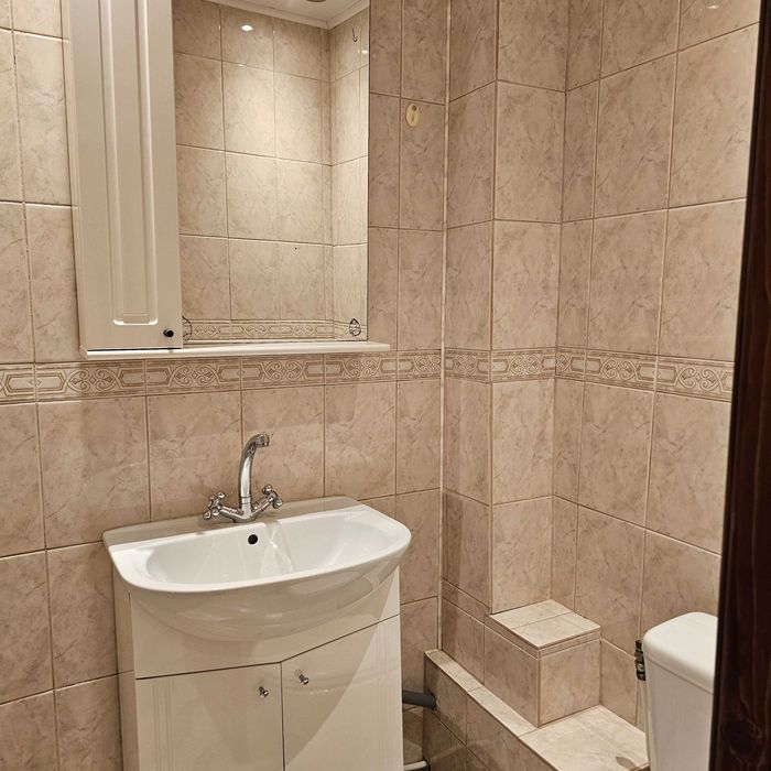 Se ofera spre inchiriere apartament cu 3 camere, zona Inspectorat Scolar, Focsani