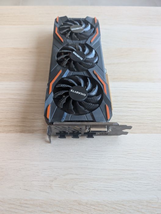 Gigabyte GeForce GTX 1080 Ti 11GB – Stare Foarte Bună, Funcționează Perfect