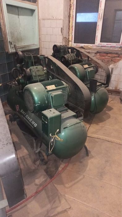 Промышленный поршневый компрессор